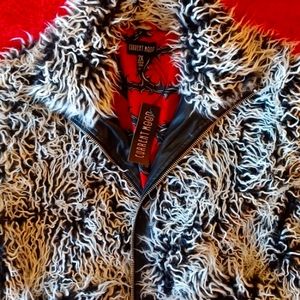 DOLLSKILL 2x black/white shaggy jacket with pockets zip closure very nice